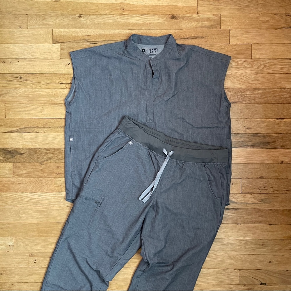 FIGS Scrub Set | Rafaela Oversized Scrub Top | Jogger Pants | Technical Clothes